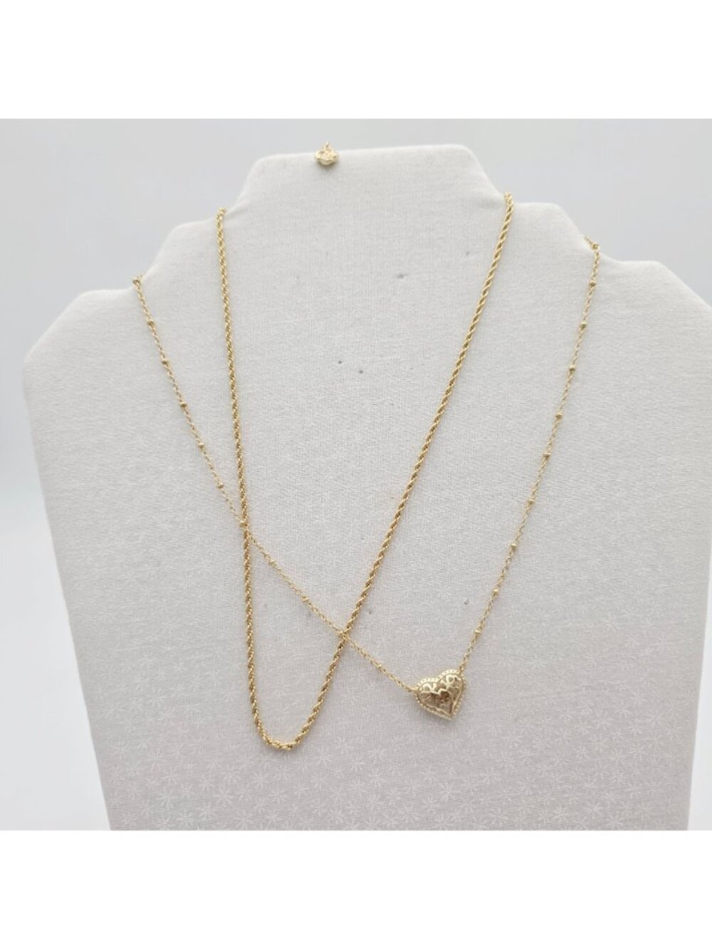 Kendra Scott Gold Double Strand Necklace With Filigree Heart Pendant 19" - Picture 3 of 6